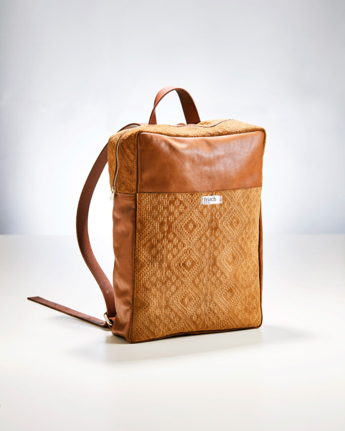 Lederrucksack in Retrodesign aus braunem Leder von frisch Beutel
