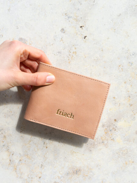 Produktbild Brieftasche ROSE Glattleder in Nude Farbton und goldfarbener Prägung